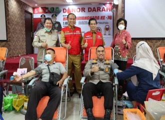 Jelang Hari Bhayangkara, Polresta Pekanbaru Gelar Bhakti Kesehatan Donor Darah Bersama PMI