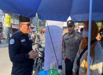 Pimpin Patroli Dan Pengamanan Pasar Tumpah, Kasi Humas Polresta Pekanbaru Ajak Masyarakat Jaga Kamtibmas