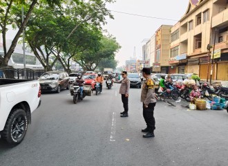 Polsek Pekanbaru Kota Cek Kesiapan Personel Strong Point Pagi, Pastikan Kelancaran Aktivitas Masyarakat