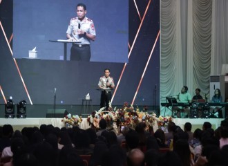 Wakapolda Riau Hadiri Minggu Kasih Di GBI Bethany Pekanbaru, Perkuat Kedekatan Polri Dengan Masyarakat