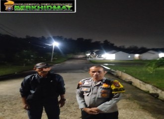 Perkuat Sinergi Polri Dan Masyarakat, Polsek Rumbai Pesisir Sambangi Pos Satkamling Di Rumbai Timur