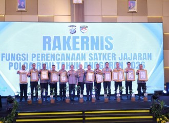 Polresta Pekanbaru Terima Penghargaan Kapolda Riau Atas Kinerja Pengelolaan Anggaran